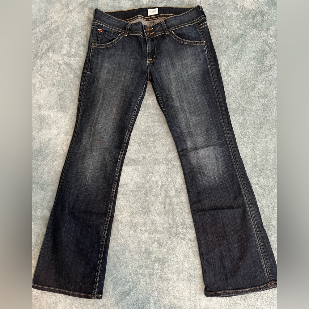 EUC - Hudson Jeans, Size 31, Signature Petite Bootcut. Mid- Rise.